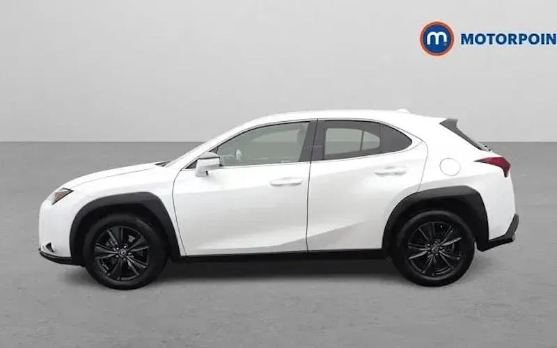 Used Lexus UX 184 HP (135 kW) 2023 White SUV