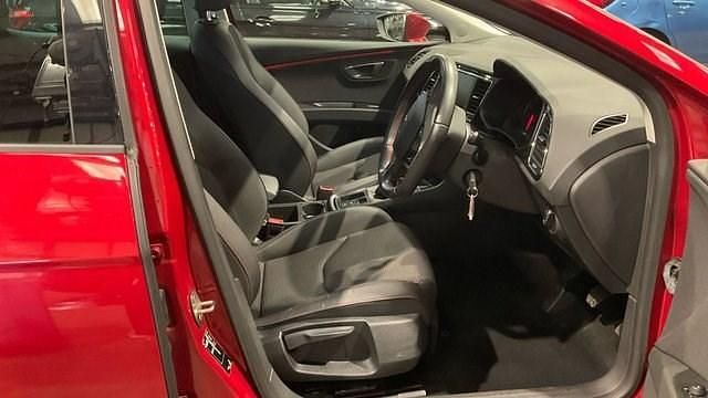 Used Seat Leon FR 150 HP (110 kW) 2020 Red Hatchback
