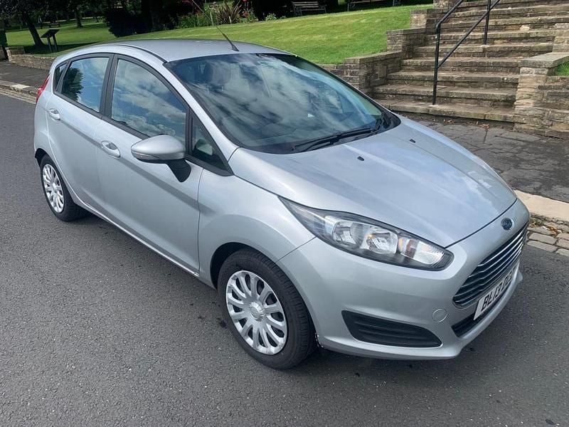 Silver Used 2013 Ford Fiesta Style Hatchback | £2,995 (Good price) - Image 1/4