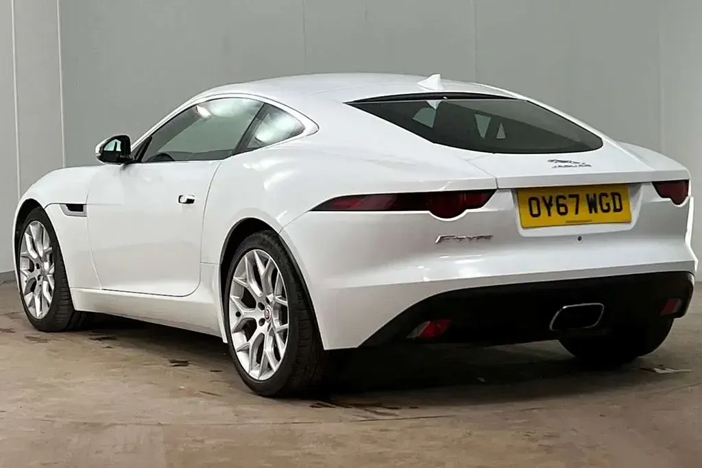 Usado Jaguar F-Type 300 HP (220 kW) 2017 Branco Coupé