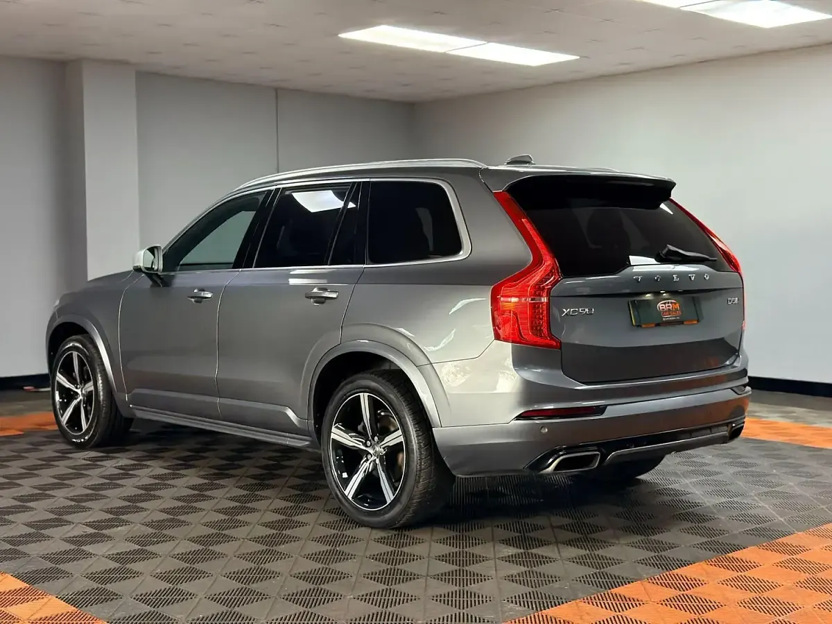 Used Volvo XC90 R-Design 225 HP (165 kW) 2015 Grey SUV