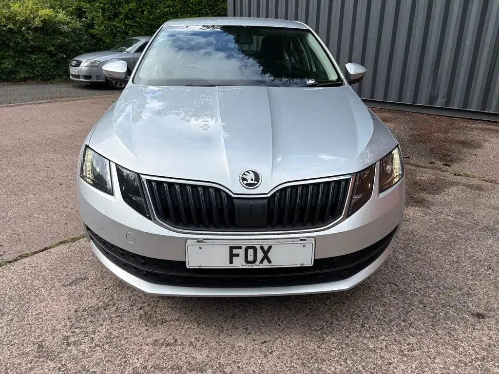 Used Skoda Octavia 115 HP (84 kW) 2017 Silver Hatchback