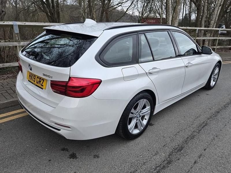 Used BMW 320 Sport Line 184 HP (135 kW) 2019 White Estate