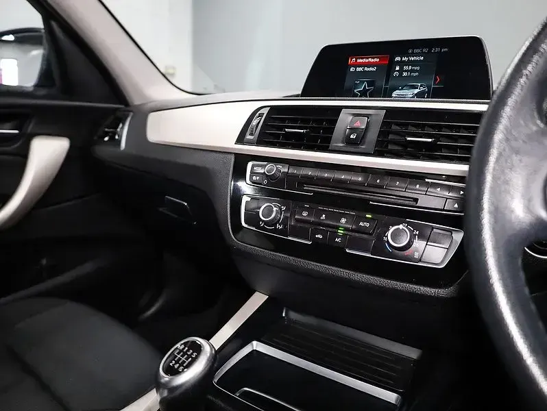 Used BMW 116 Comfort Edition 116 HP (85 kW) 2019 Grey Hatchback