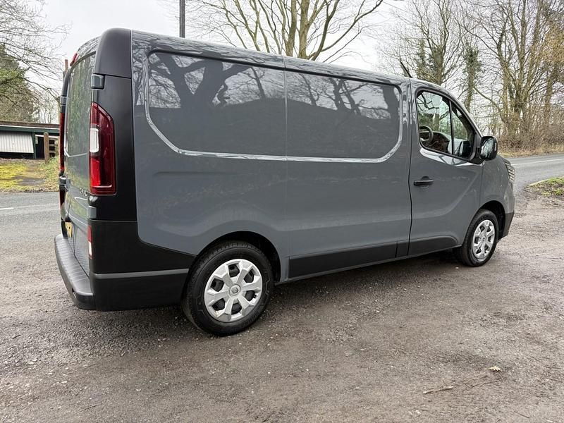 Used Renault Trafic Business 110 HP (80 kW) 2023 Grey