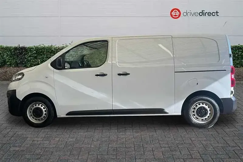 Used Vauxhall Vivaro S 120 HP (88 kW) 2023 White MPV
