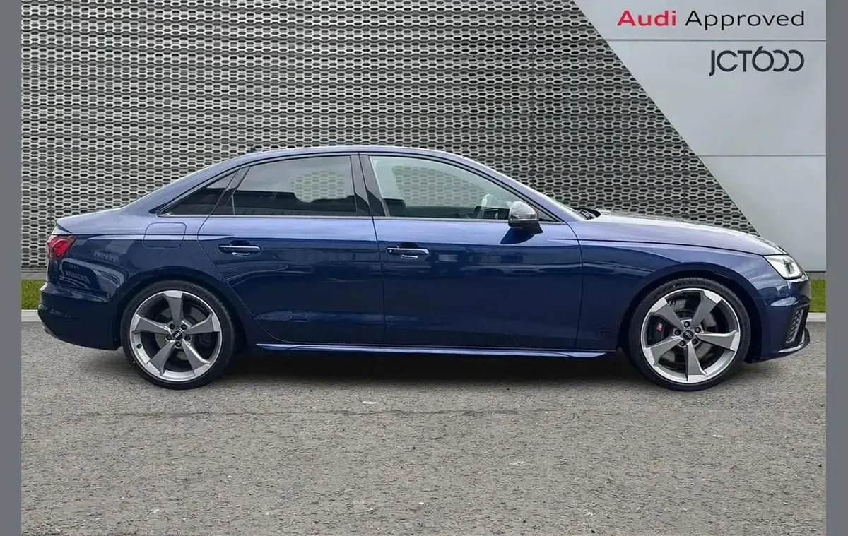 Used Audi A4 Black Edition 341 HP (250 kW) 2020 Blue Sedan