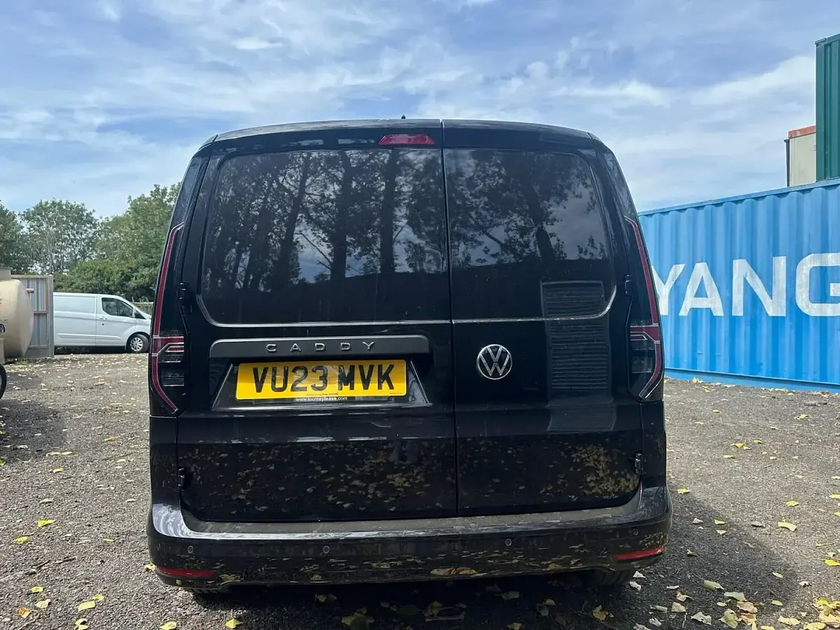 Used VW Caddy Pro 102 HP (75 kW) 2023 Black MPV