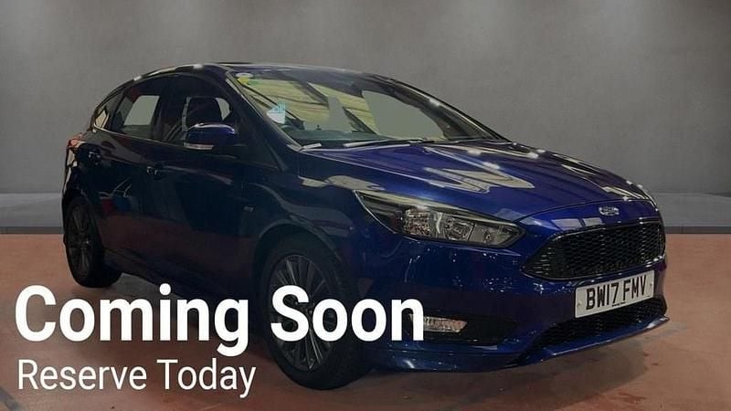 Used Ford Focus ST-Line 125 HP (91 kW) 2017 Blue Hatchback