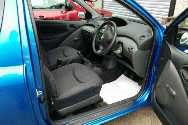 Used Toyota Yaris 2003 Hatchback