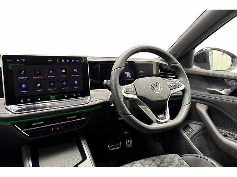 Used VW Passat 204 HP (150 kW) 2025