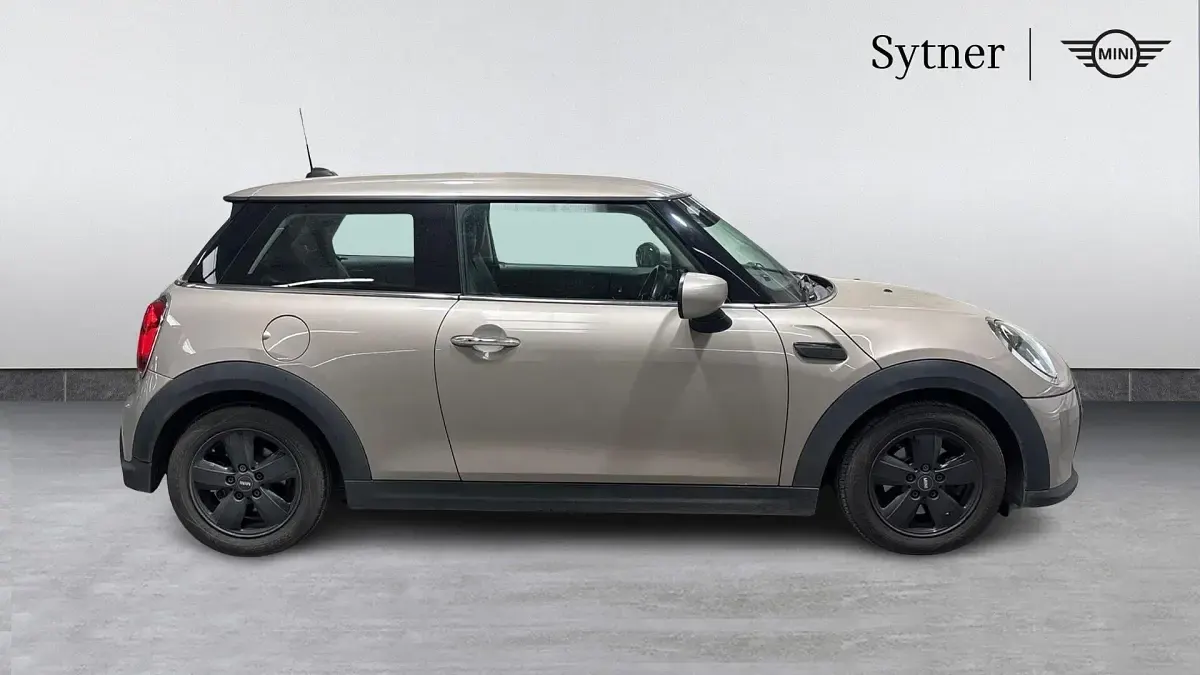 Usado Mini ONE Classic 101 CV (74 kW) 2022 Gris Utilitario