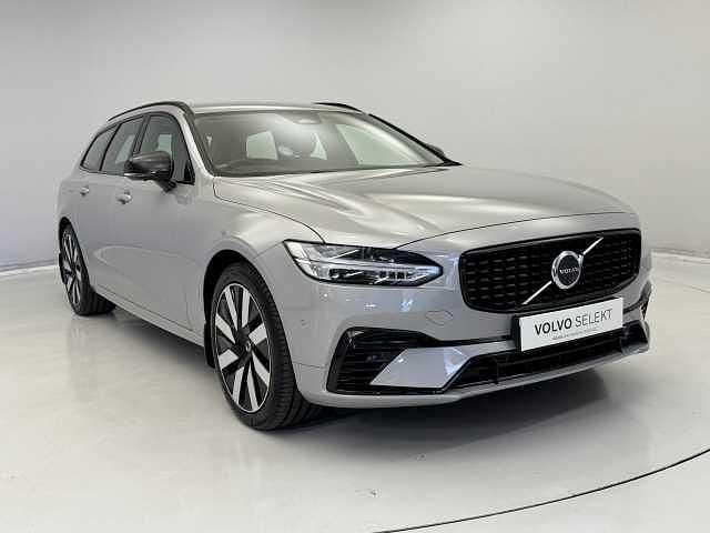 Used Volvo V90 Plus 345 HP (253 kW) 2025 Estate