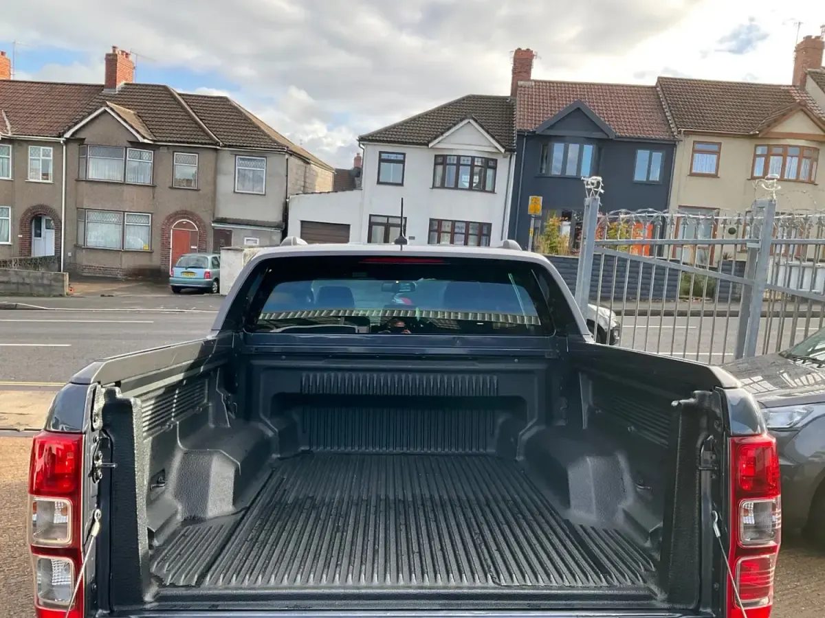 Usado Ford Ranger Wildtrack 213 CV (156 kW) 2023 Gris Pickup/Camioneta