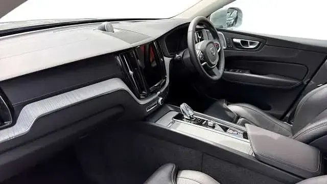 Used Volvo XC60 Ultra 247 HP (181 kW) 2025 Grey SUV