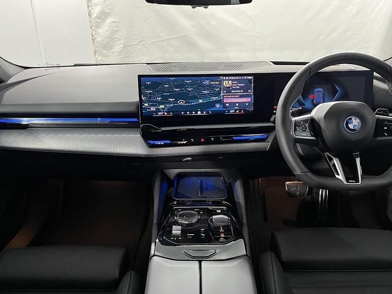 Used BMW 530e M Sport 295 HP (216 kW) 2024 Blue Sedan