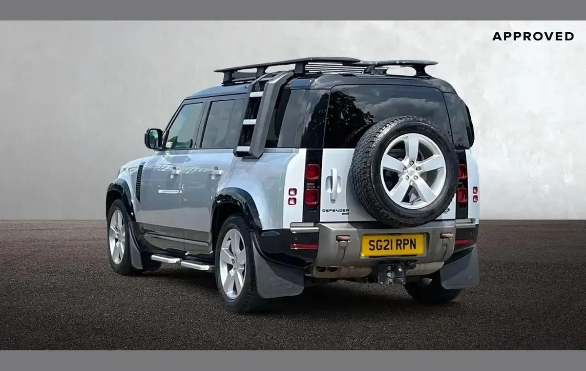 Used Land Rover Defender HSE Dynamic 296 HP (217 kW) 2021 Silver SUV