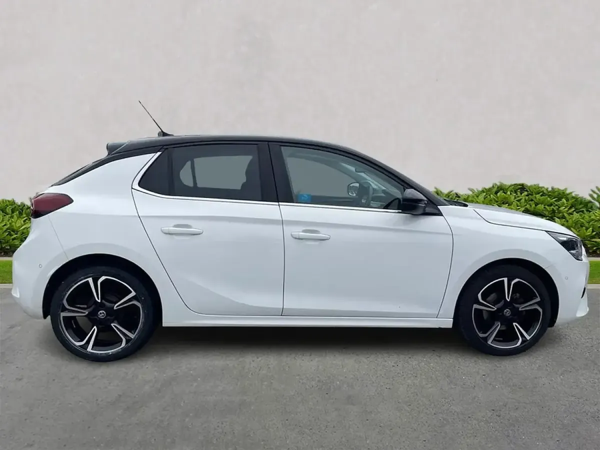 Używany Vauxhall Corsa Edition 75 KM (55 kW) 2022 Biały Hatchback