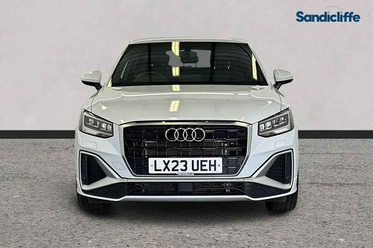 Usado Audi Q2 S-Line 150 CV (110 kW) 2026 Blanco SUV