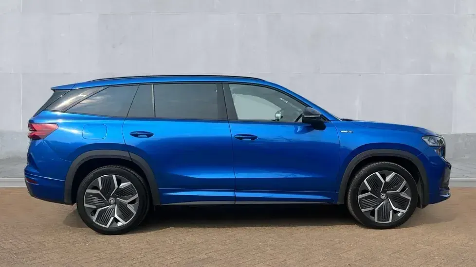 Used Skoda Kodiaq SportLine 150 HP (110 kW) 2025 Blue SUV