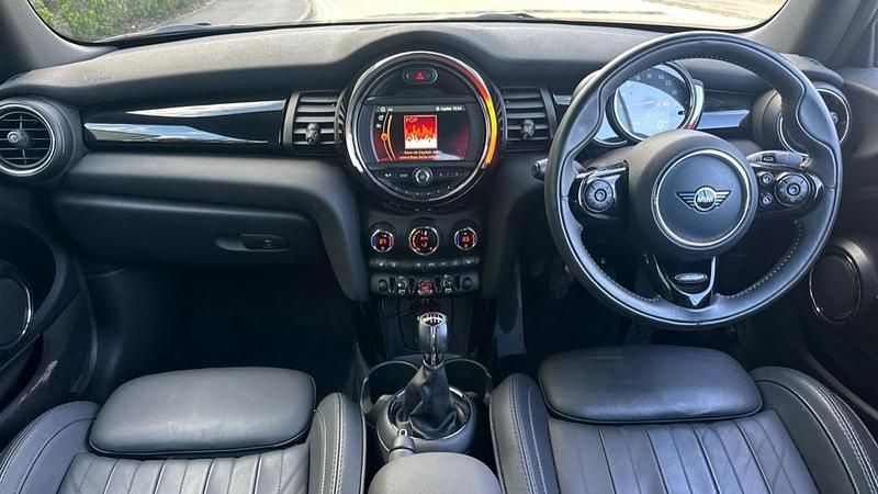 Used Mini Cooper Exclusive 134 HP (98 kW) 2019 Silver Hatchback