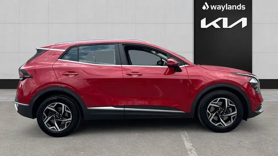 Used Kia Sportage 2025 Red SUV