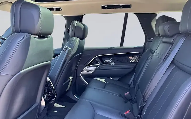 Used Land Rover Range Rover HSE 460 HP (338 kW) 2026 SUV
