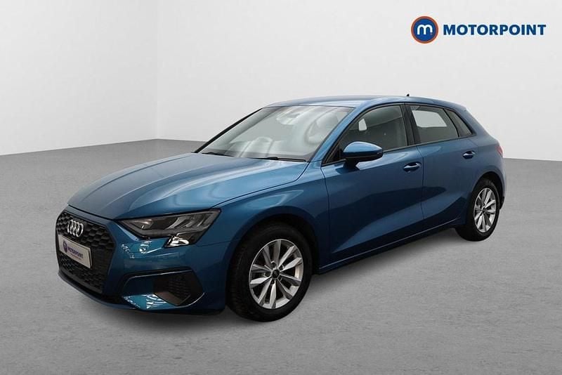 Begagnad Audi A3 2023 Blå Sedan