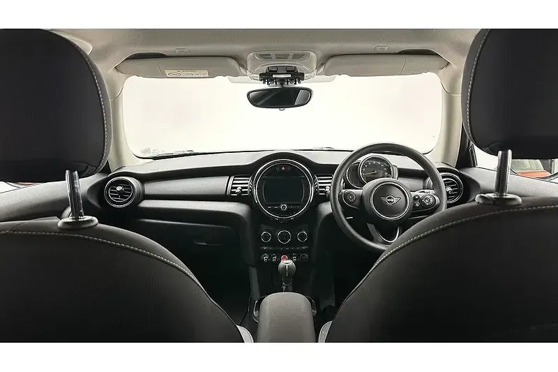 Usado Mini ONE Classic 2019 Naranja Utilitario