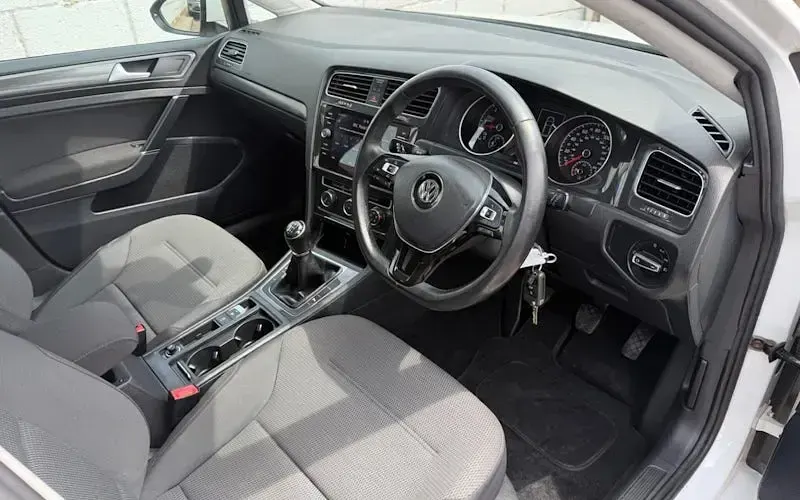 Used VW Golf VII SE 150 HP (110 kW) 2018 Hatchback