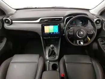 Begagnad MG ZS Exclusive 106 HK (77 kW) 2023 Orange SUV