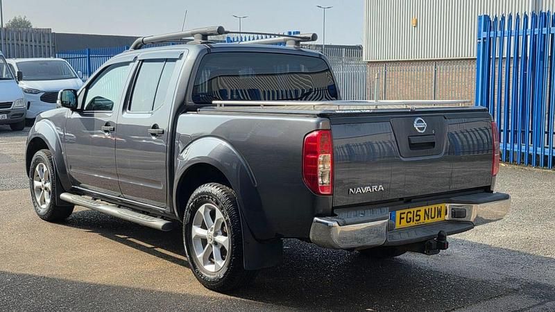Used Nissan Navara Tekna 2015 Grey Pickup