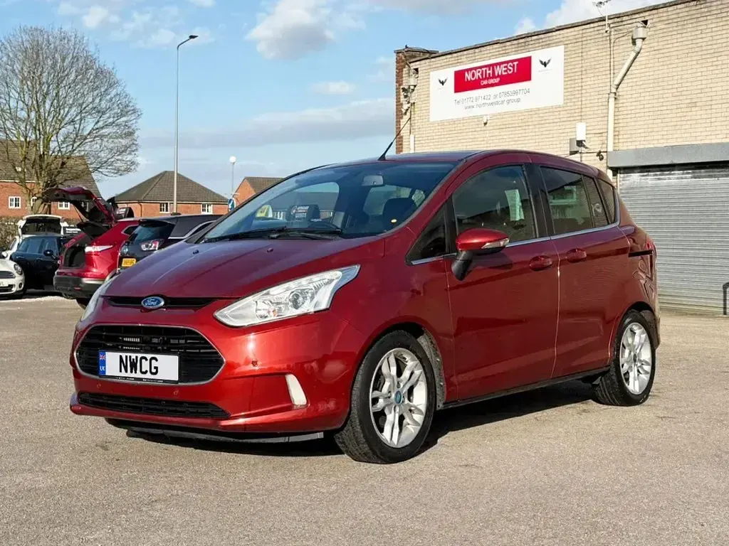 Used Ford B-MAX Titanium X 95 HP (69 kW) 2015 Red MPV