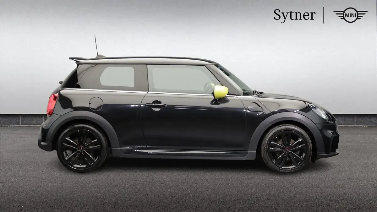 Used Mini Cooper Hatch 134 HP (98 kW) 2023 Black Hatchback