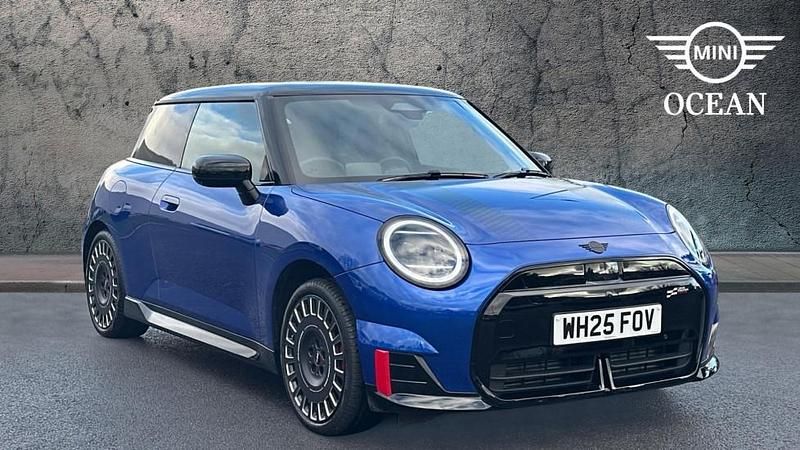 Used Mini Cooper Hatch 186 kW (254 HP) 2025 Blue Hatchback