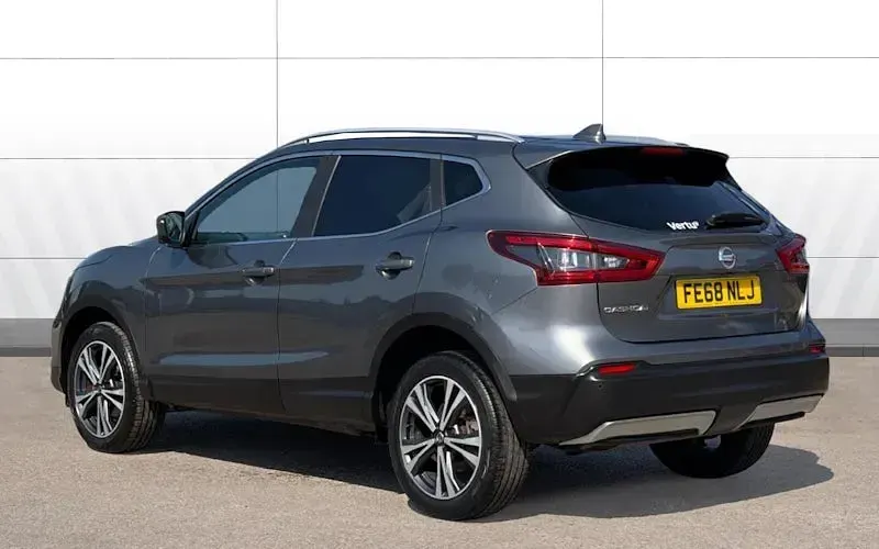 Used Nissan Qashqai N-Connecta 163 HP (119 kW) 2018 Grey SUV