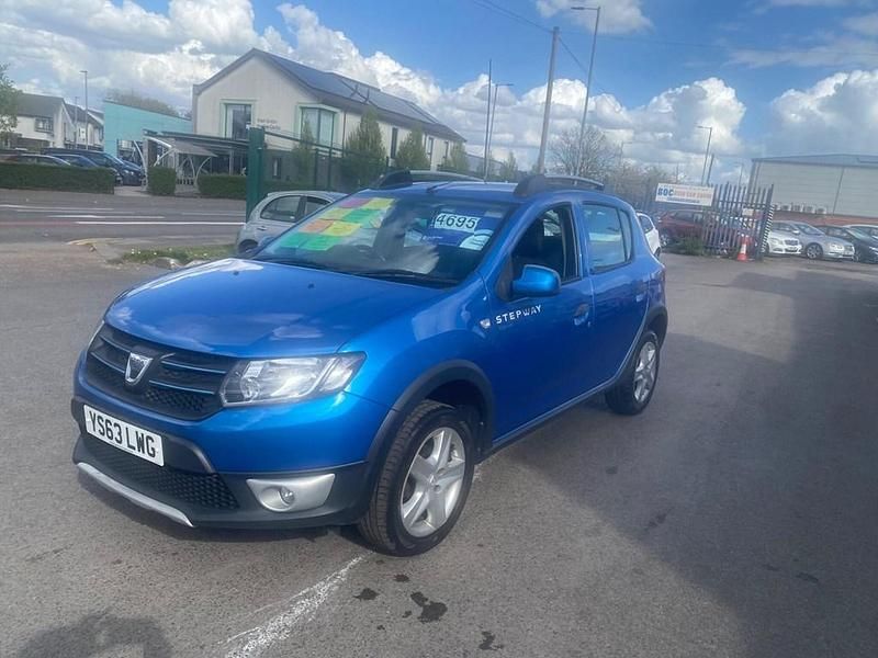 Used Dacia Sandero Lauréate 90 HP (66 kW) 2013 Blue Hatchback