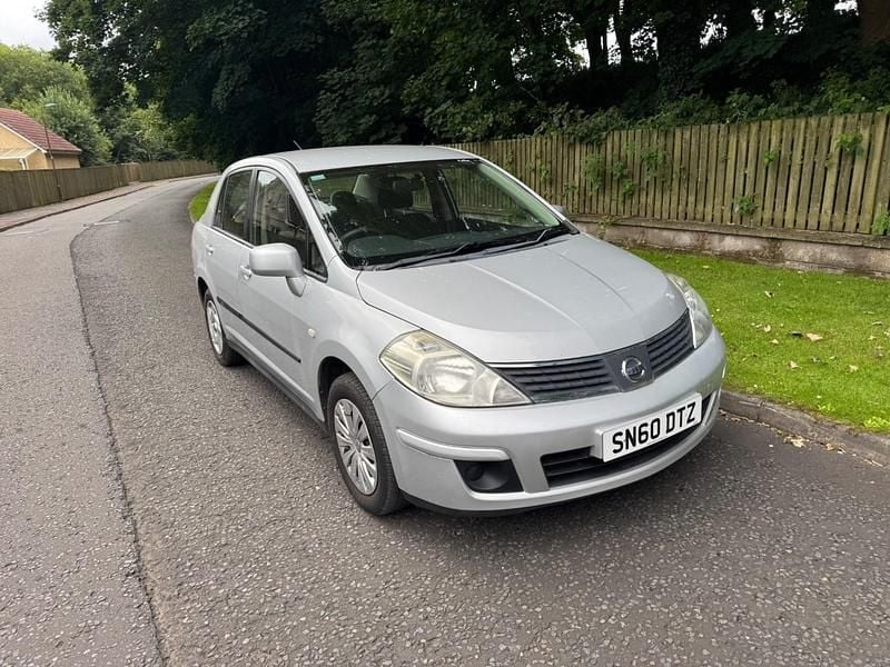 Used Nissan Tiida 2010 Silver Sedan