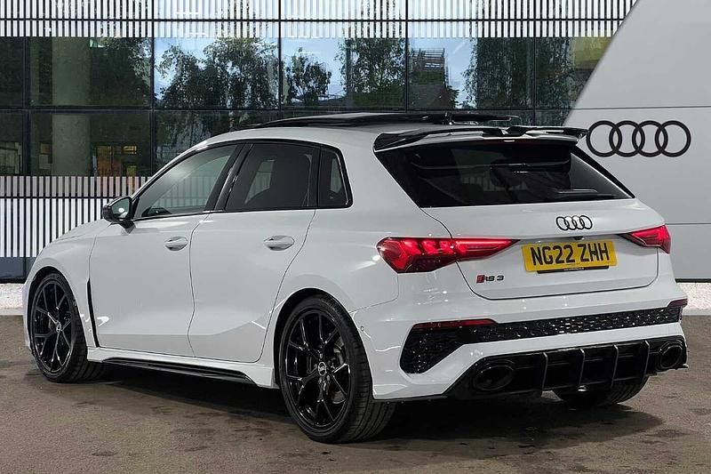 Used Audi RS3 Sportback Advanced 400 HP (294 kW) 2022 White Hatchback