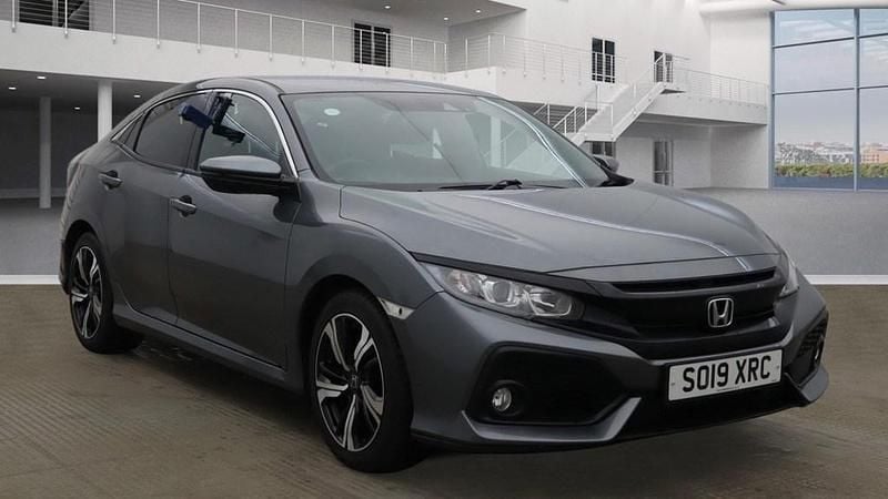 Used Honda Civic SR 126 HP (92 kW) 2019 Polished metal grey Hatchback