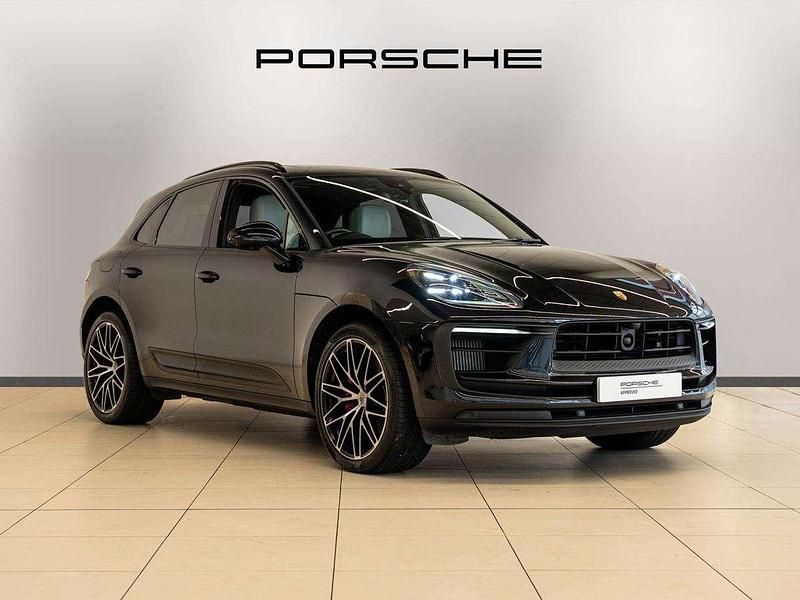 Black Used 2024 Porsche Macan S SUV | £72,490 (Expensive) - Image 1/4