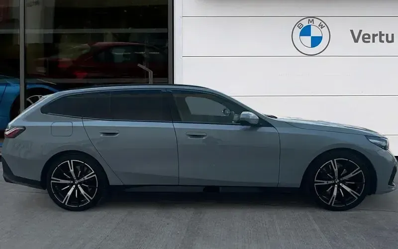 Used BMW 530e M Sport 299 HP (219 kW) 2026 Grey Estate