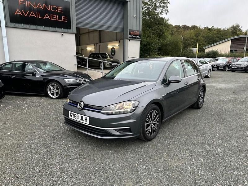 Used VW Golf VII SE 130 HP (95 kW) 2018 Grey Hatchback