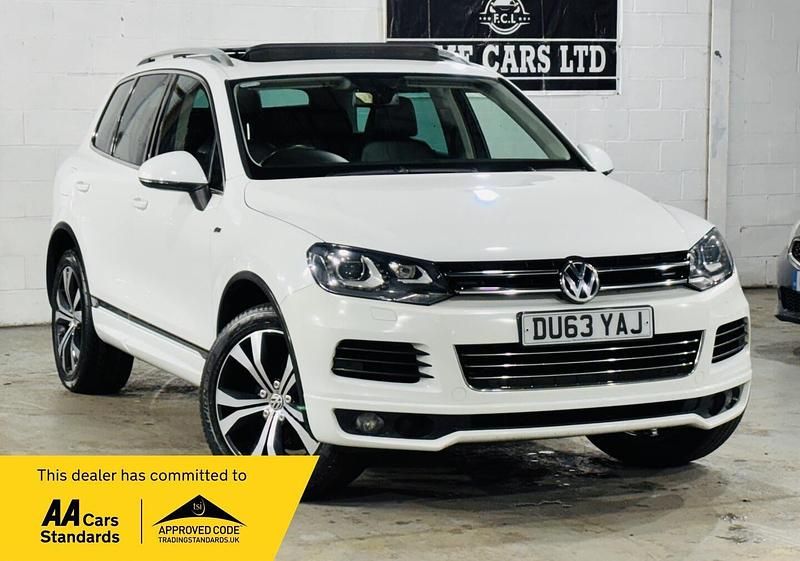 White Used 2013 VW Touareg R-line SUV | £8,000 (Fair price) - Image 1/3