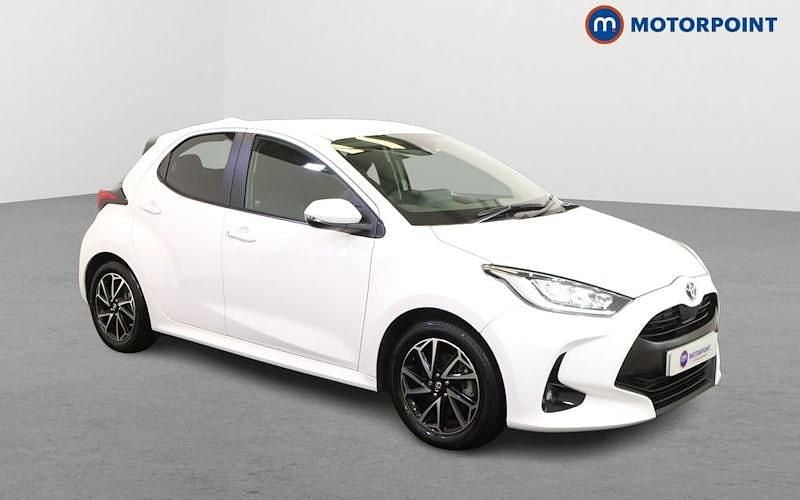 New 2025 Toyota Yaris Hybrid Design Hatchback | £18,399 (Fair price) - Image 1/4