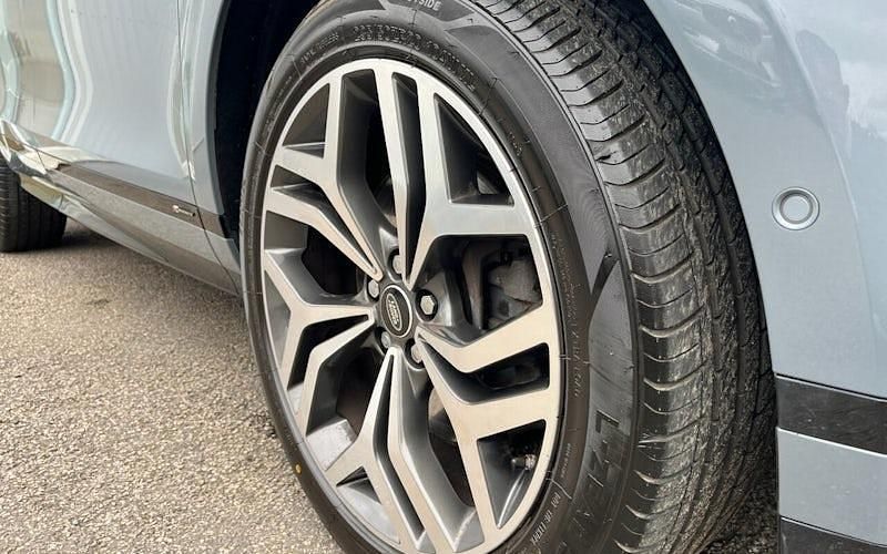 Used Land Rover Range Rover evoque First Edition 182 HP (133 kW) 2019 SUV