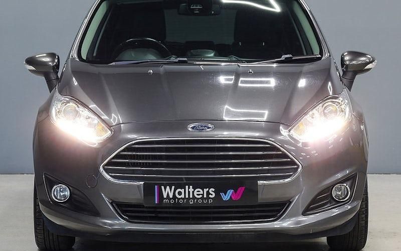 Usado Ford Fiesta Titanium 95 HP (69 kW) 2016 Citadino