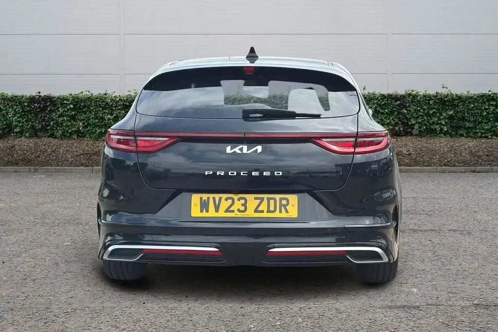 Used Kia ProCeed 160 HP (117 kW) 2023 Black Estate
