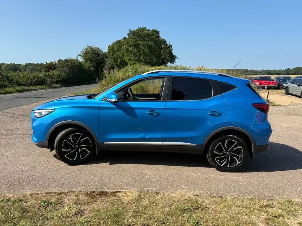 Used MG ZS Exclusive 106 HP (77 kW) 2022 Blue SUV