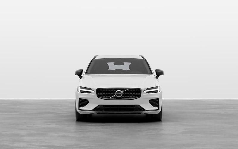 New Volvo V60 Plus 334 HP (245 kW) 2026 Estate